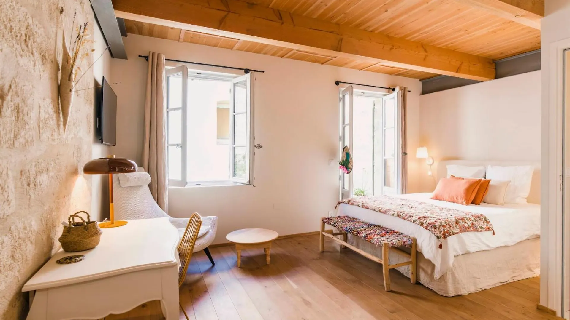Le Petit Avignon - Chambres & Appartement A Deux Pas Du Pont D'Avignon Et Du Palais Des Papes Frühstückspension
